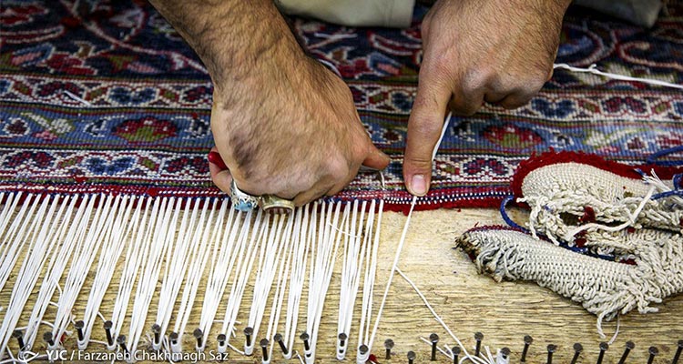 رفوگری فرش در قالیشویی تجریش